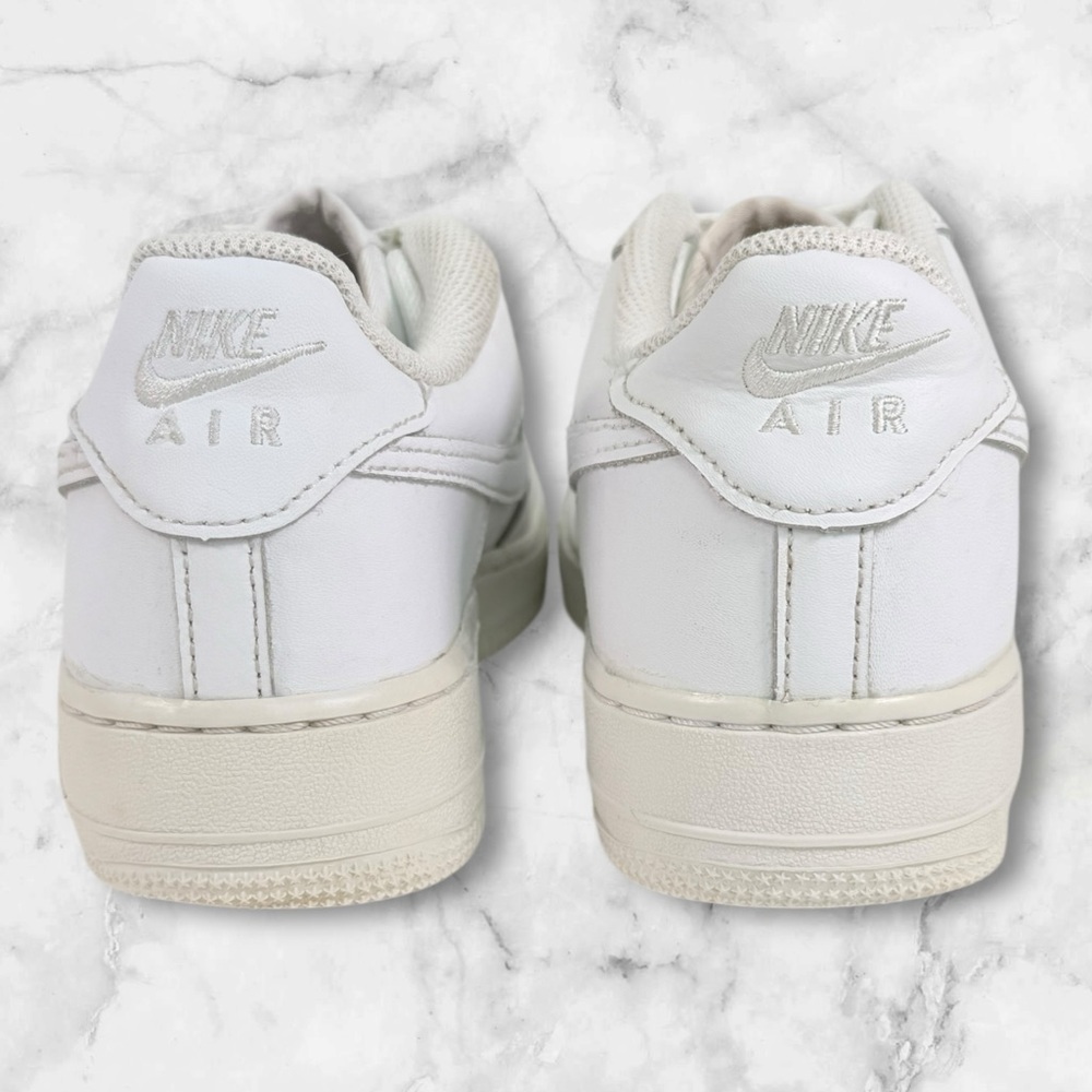 Nike Air Force 1 size 7Y - Picture 3 of 7